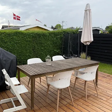 Colonial Garden House On Amager *